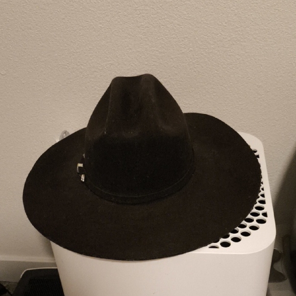Black Wide-Brim Resistol Cowboy Hat